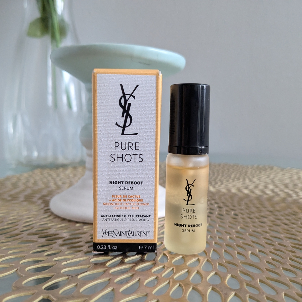 Yves Saint Laurent Pure Shots Night Reboot Serum - Black and Gold